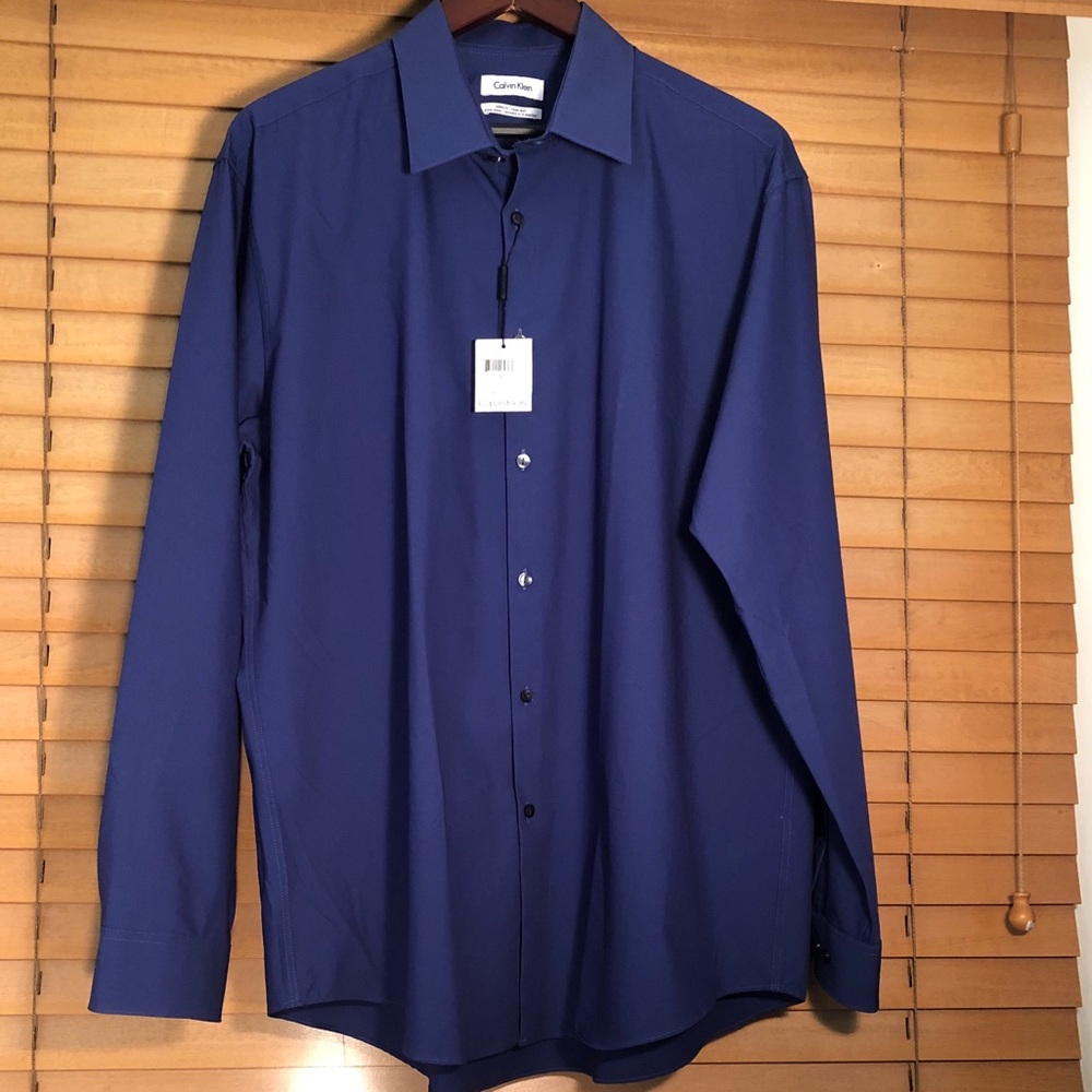 Calvin Klein Athletic Fit Dress Shit. 17.5 34/35